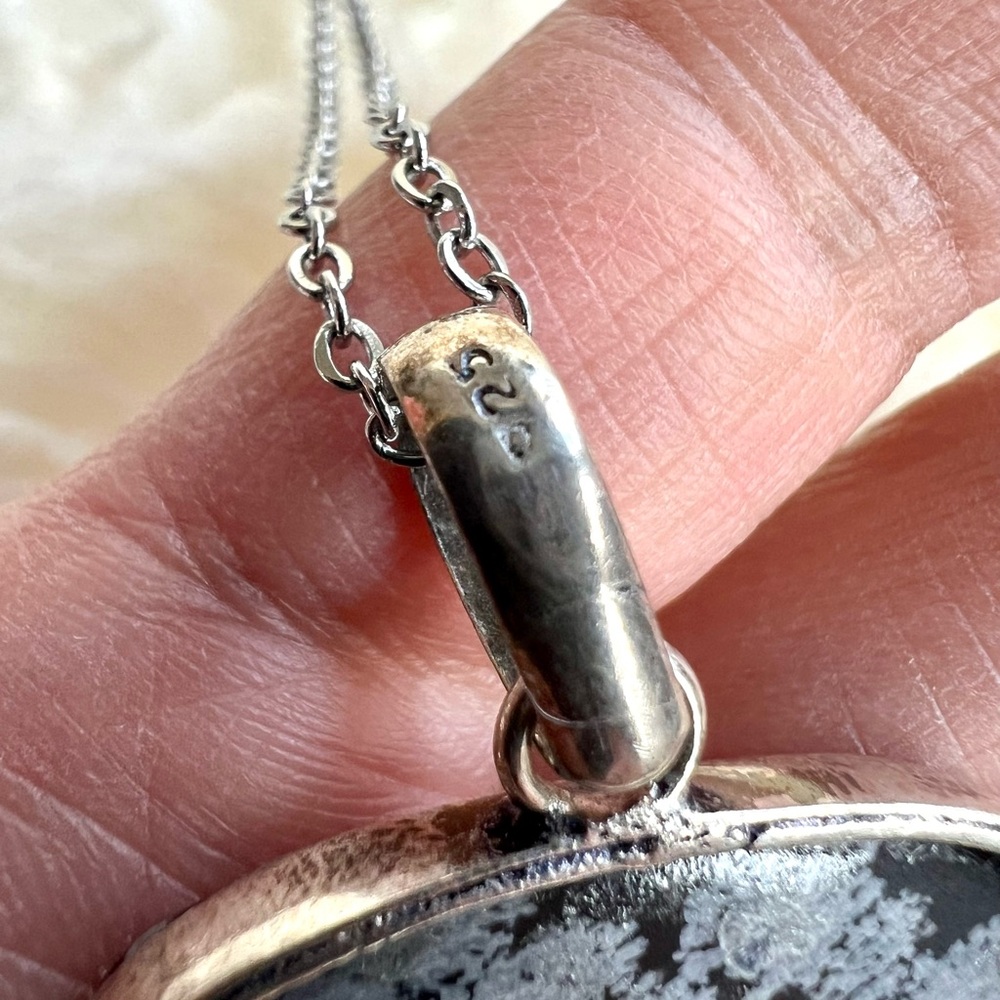 925 Clarity Triple Snowflake Obsidian Pendant Necklace - Picture 5 of 6